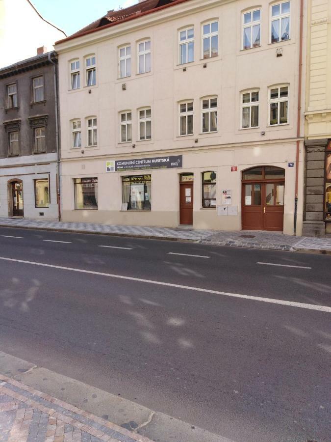 Studio Husitská 114/74 Praga Exterior foto